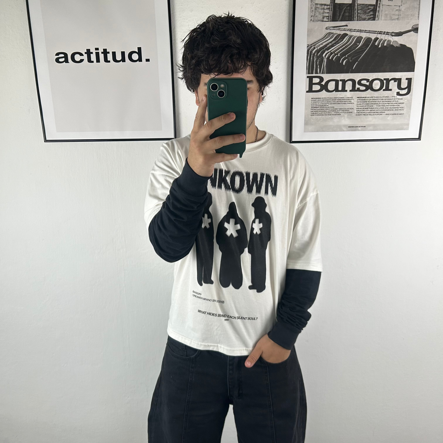 Remera Doble Manga "Unkown"